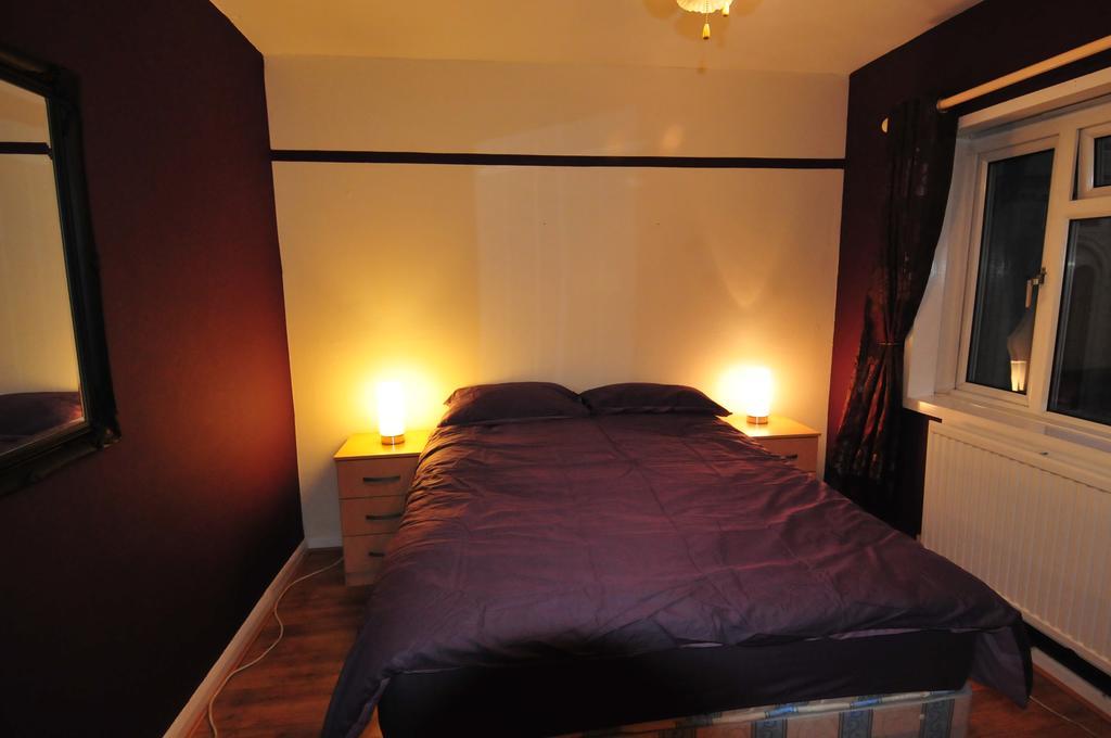 The Gibson Hotel Лондон Екстериор снимка